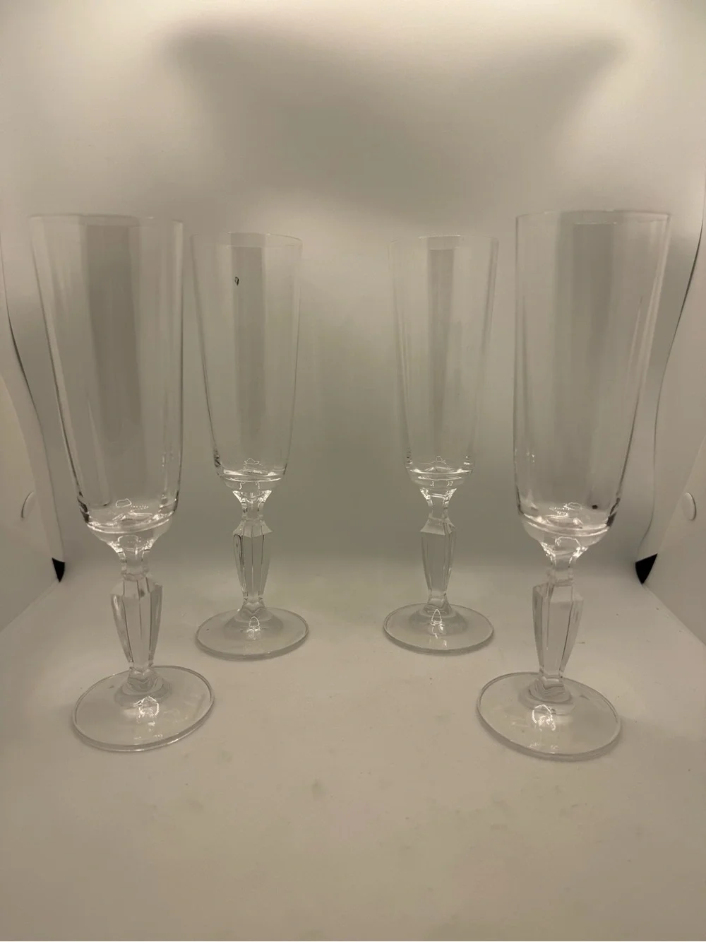 4 Villeroy & Boch Antonia fluted champagne glasses With a distinctively cut stem